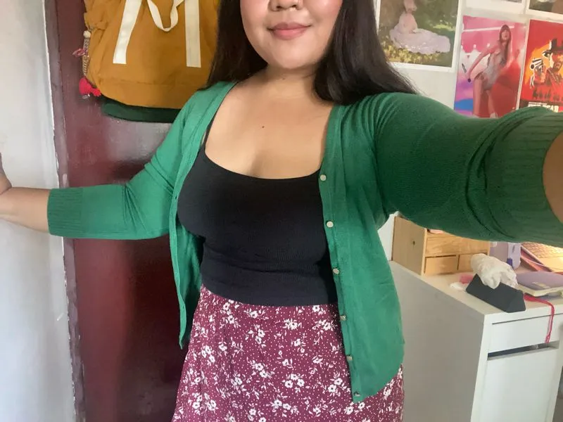 Kelly Green Cardigan photo 1