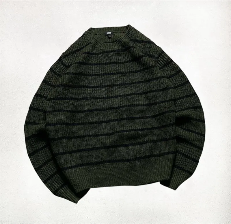 UNIQLO STRIPE KNIT SWEATER photo 1
