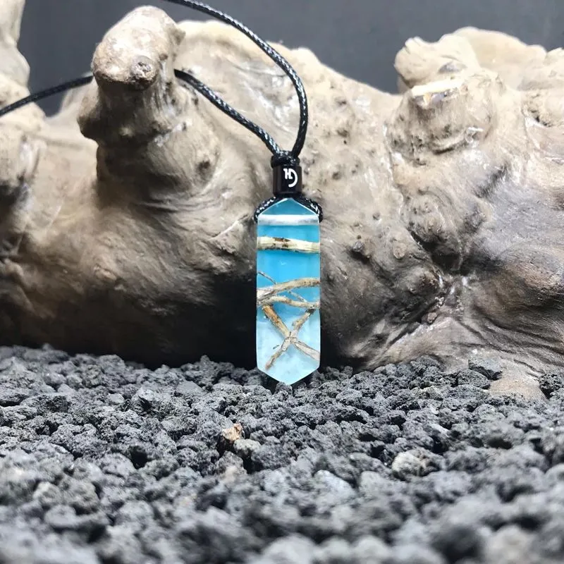 Kalung resin akar Glow in the dark photo 1