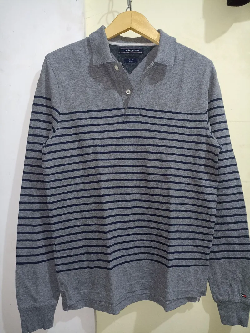Tommy Hilfiger Casual T-shirt Pria gray photo 1