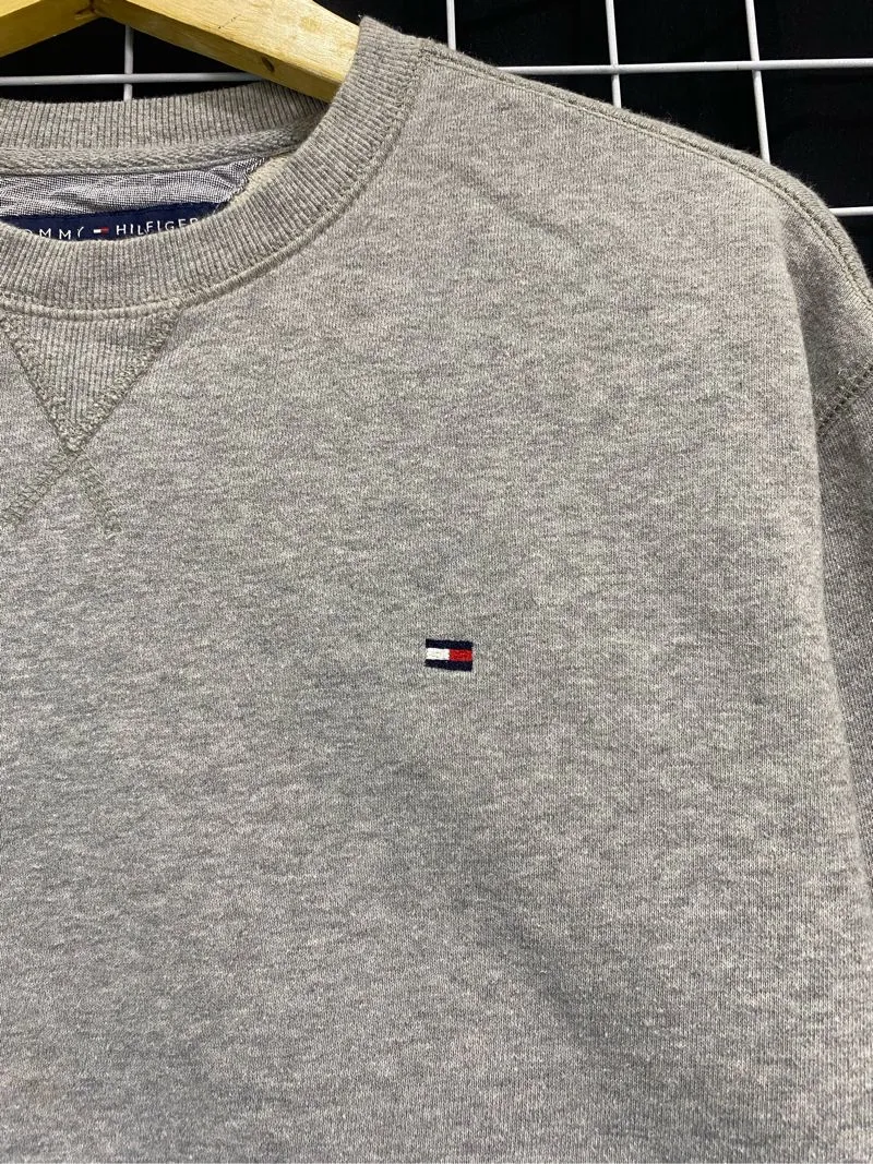 TOMMY HILFIGER CREWNECK photo 1