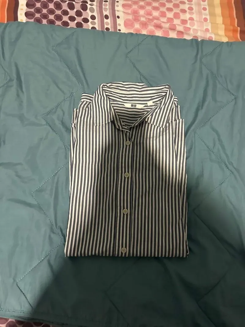Uniqlo Stripes Shirt photo 1