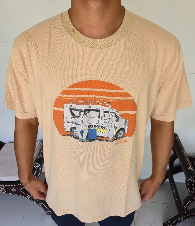 Uniqlo T Shirt Kaiju No 8 photo 1
