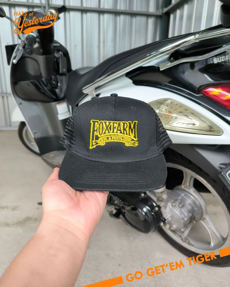 Topi Fox Farm vintage trucker hat photo 1
