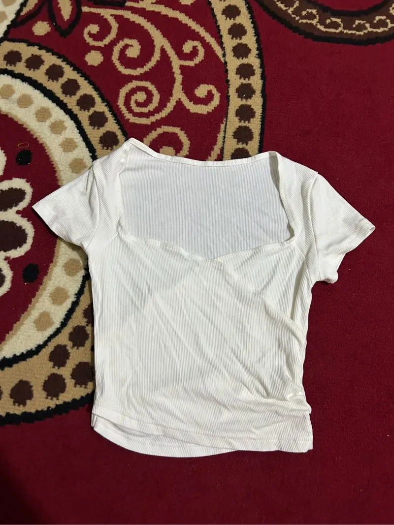 Crop top photo 1
