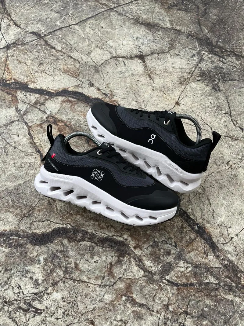 ON CLOUD X LOEWE photo 1