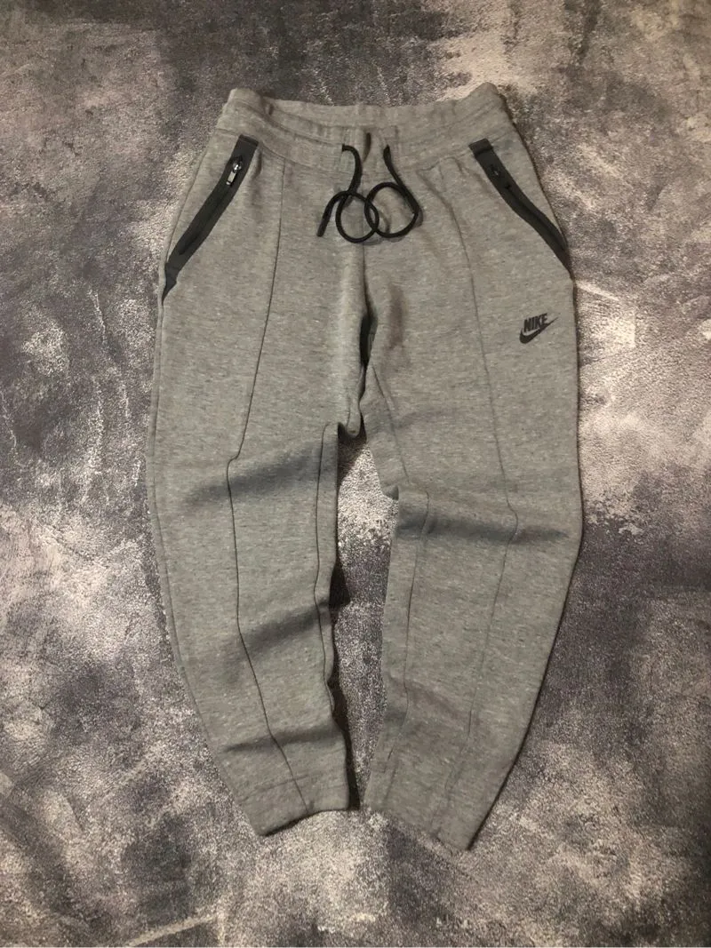 JOGER NIKE TECH FLEECE photo 1