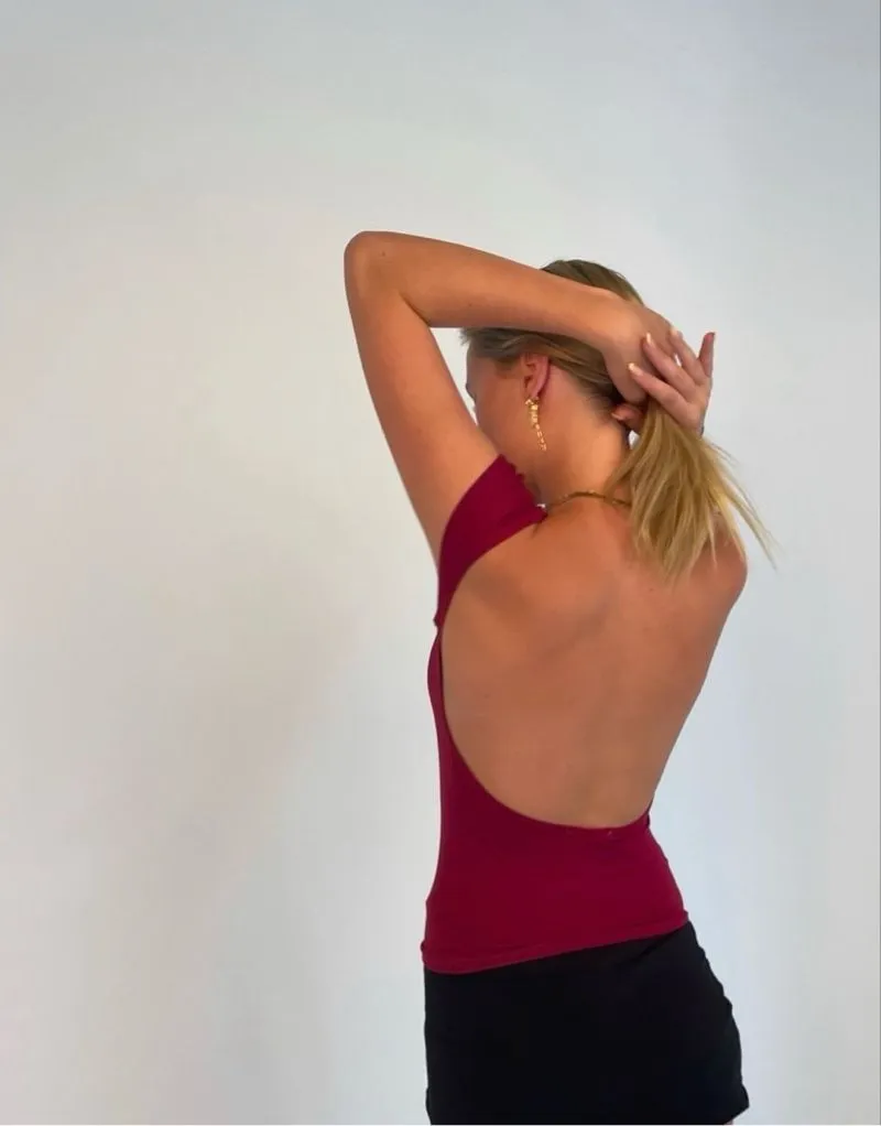 backless top maroon / red photo 1
