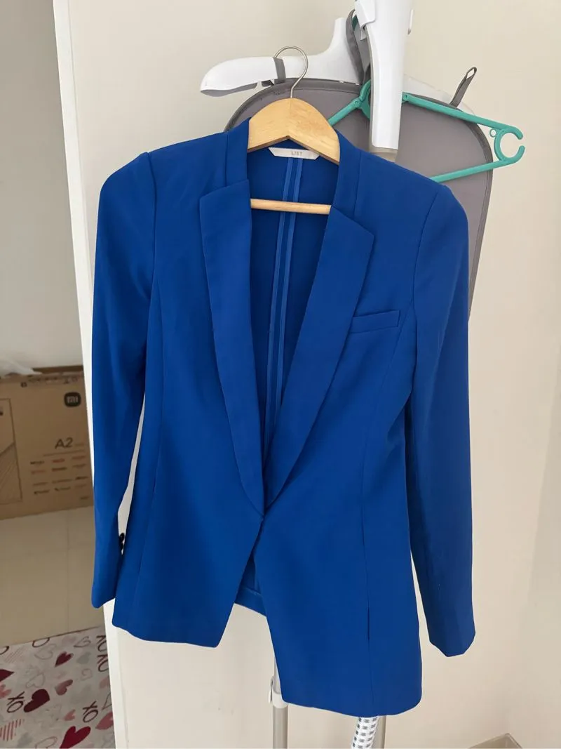 Blazer biru BCA photo 1
