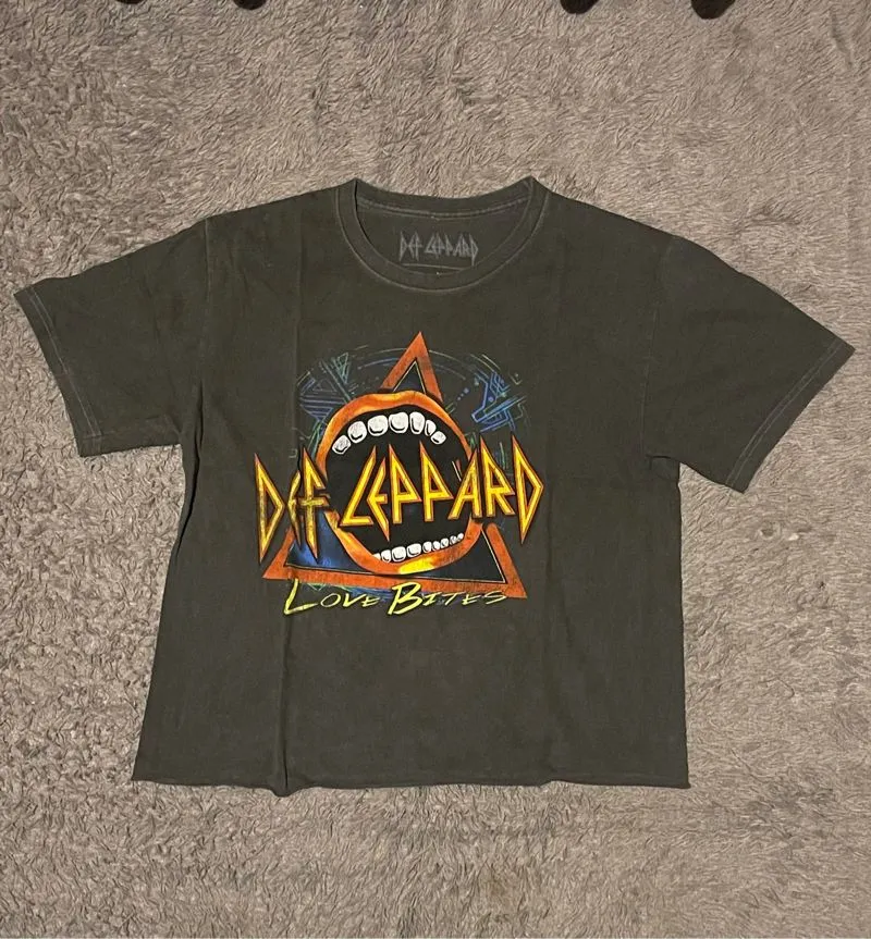 t-shirt photo 1