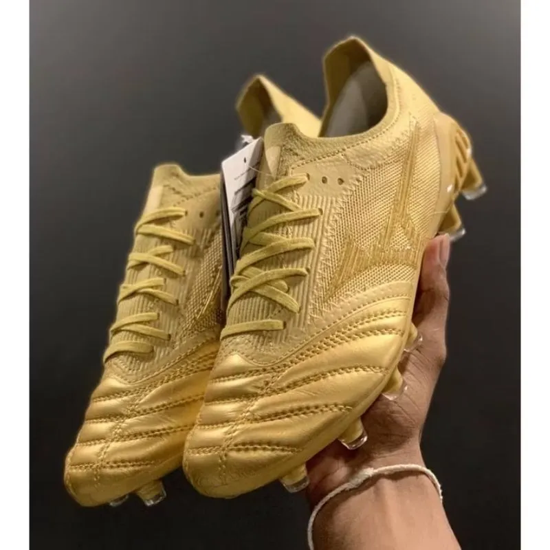 Sepatu bola Mizuno Beta gold metalik  photo 1