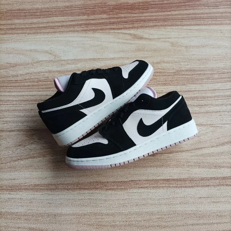 Nike Air Jordan Gorpcore Indie Sneakers Wanita pink black photo 1