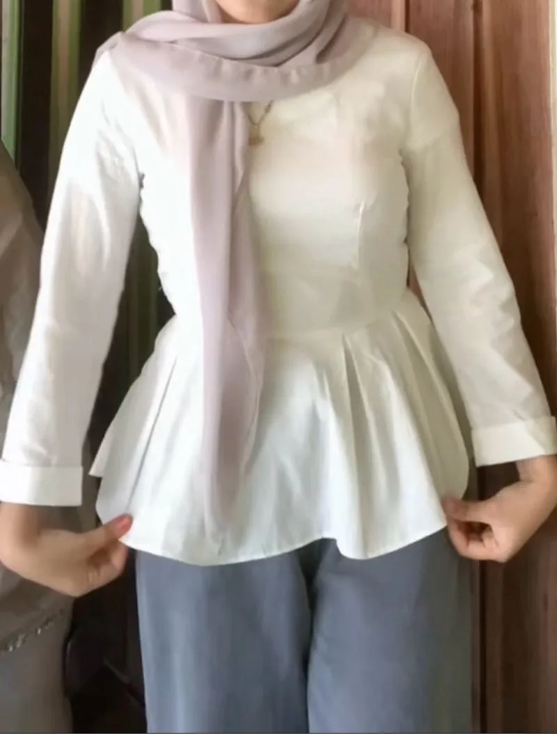 atasan putih gaun  photo 1