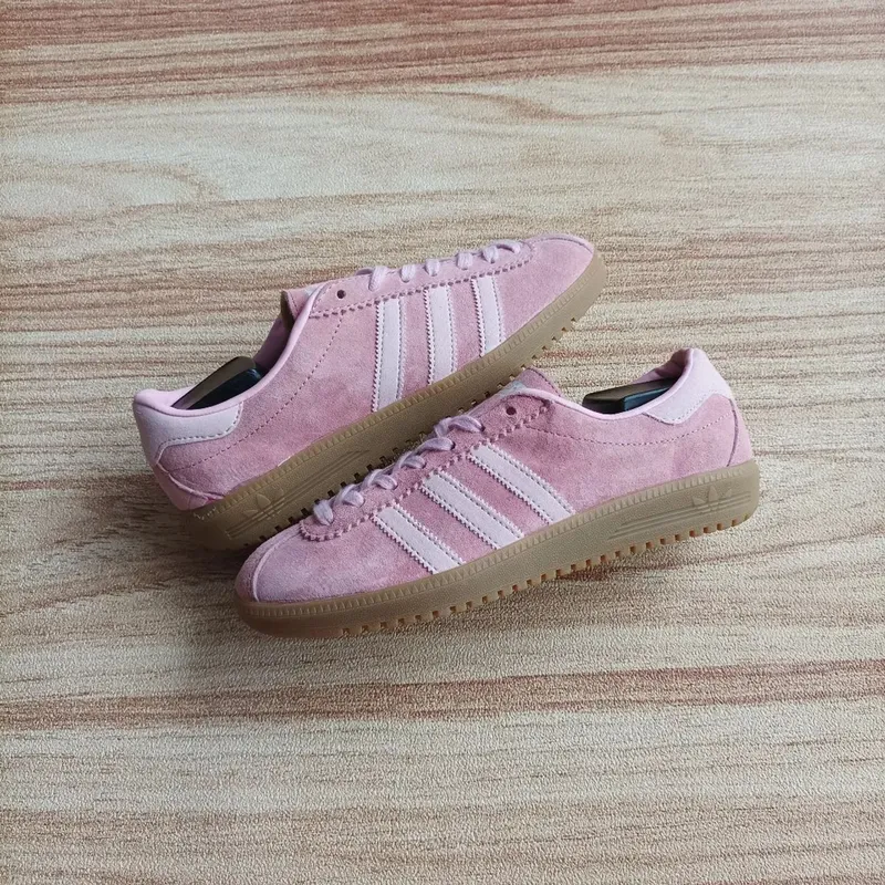 Adidas Gorpcore Indie Sneakers Wanita pink photo 1