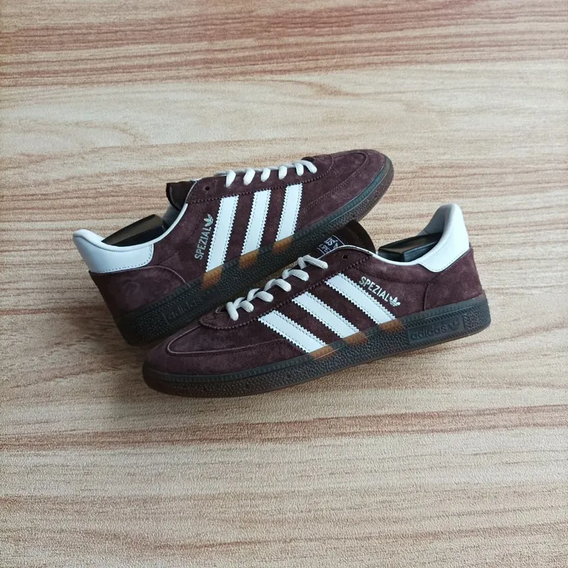 Adidas Gorpcore Indie Sneakers Pria white brown photo 1