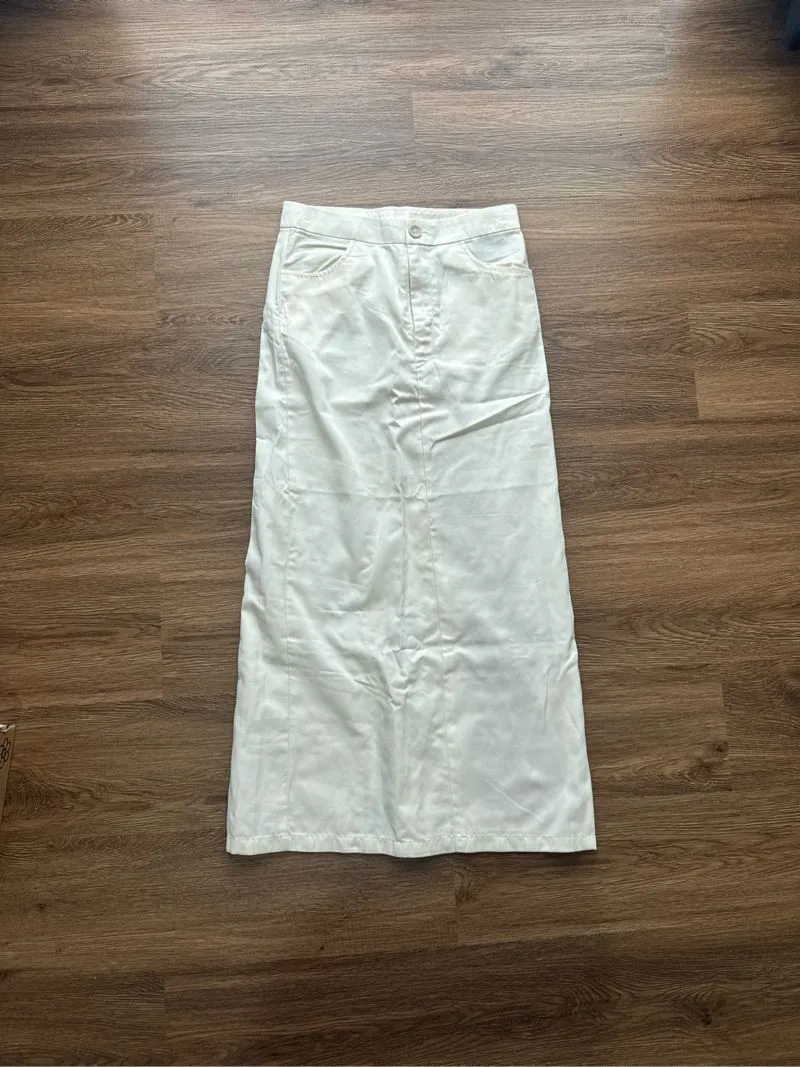 [PRELOVED] Shop at Velvet Skirt Broken White photo 1