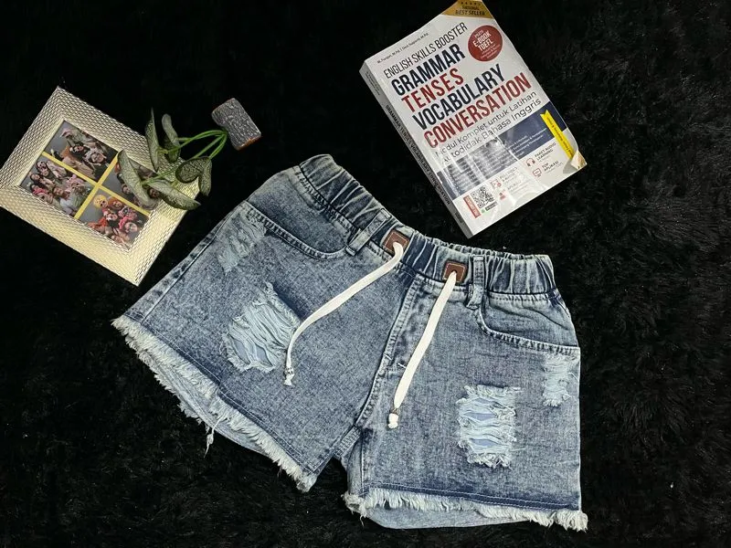 Hot Pants Jeans photo 1