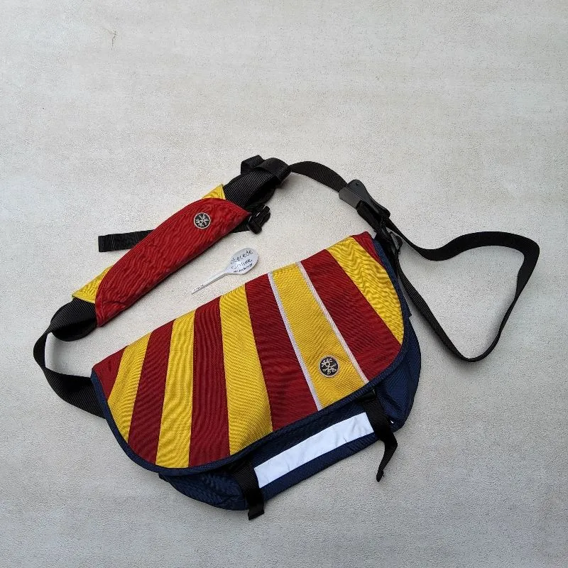 Crumpler Barney Rustle Blanket messenger bag - Preloved