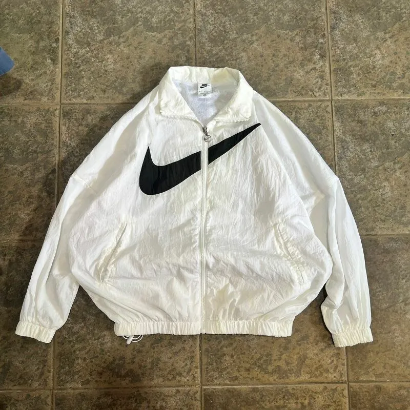 Nike Big Swoosh Center WB photo 1