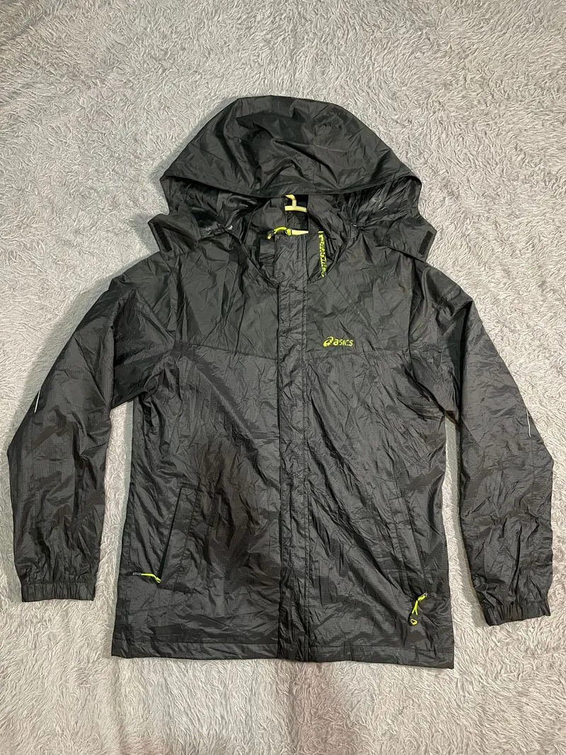 Asics Outdoor photo 1