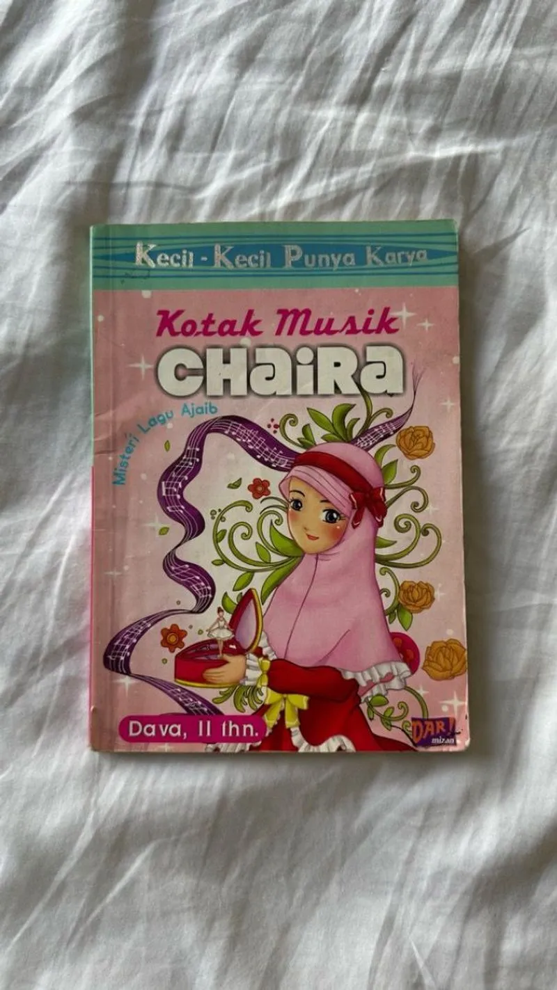 [BUY 1 GET 2 FREE] Buku Kotak Musik Chaira by Dava photo 1