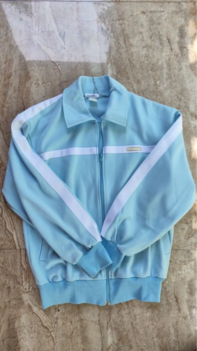 tracktop sportwear photo 1