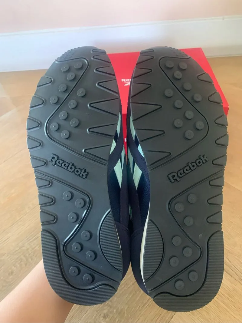 Reebok Classic Nylon Preloved