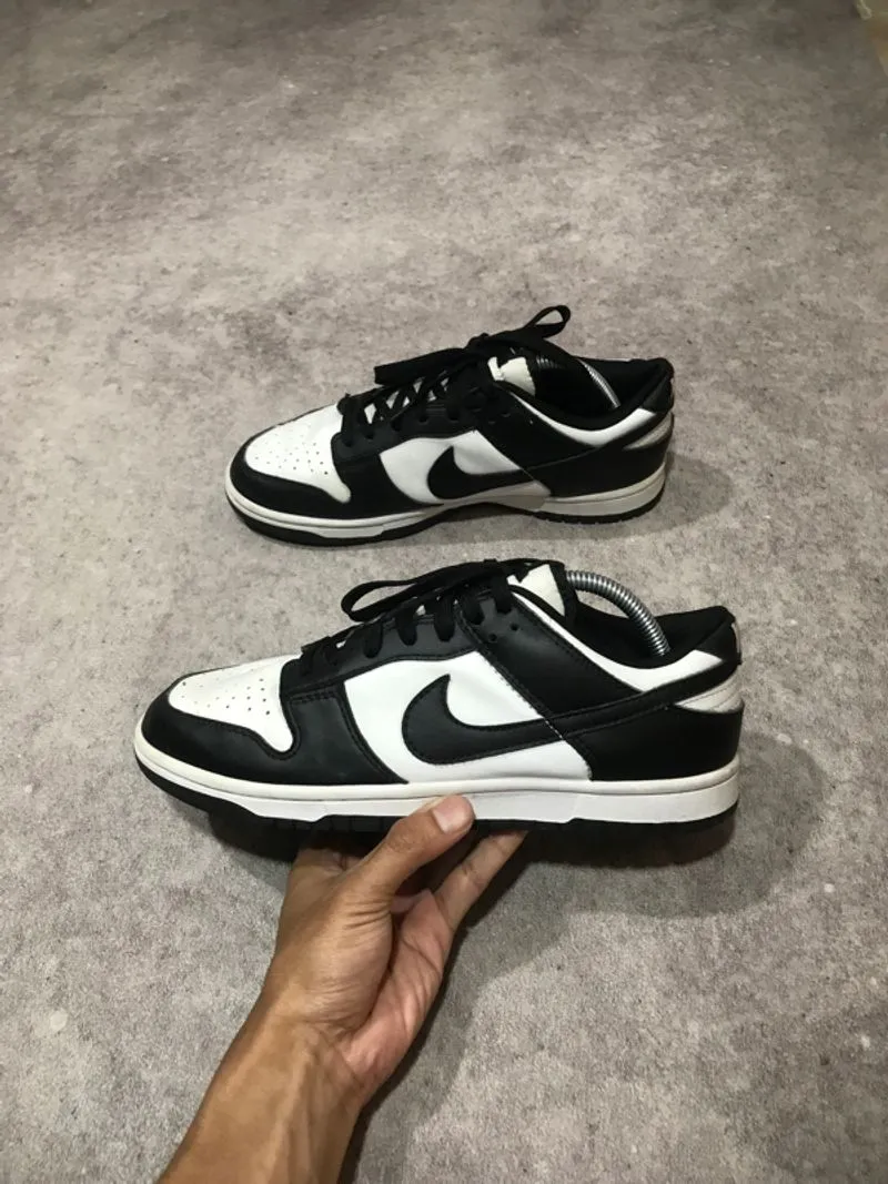 Nike SB Dunk Low Panda photo 1