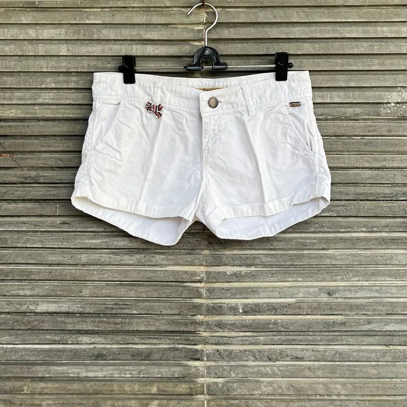 Celana Pendek Low Waist Katun Putih Stradivarius Preloved photo 1