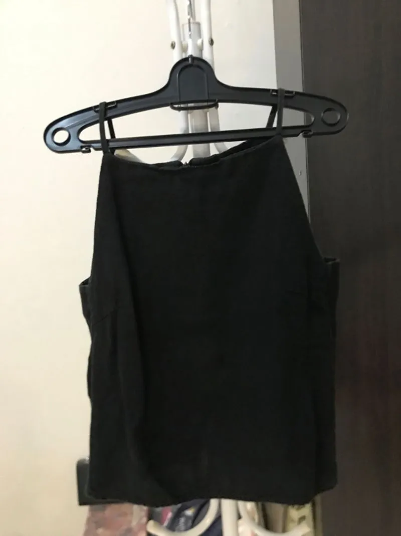 Tank top photo 1