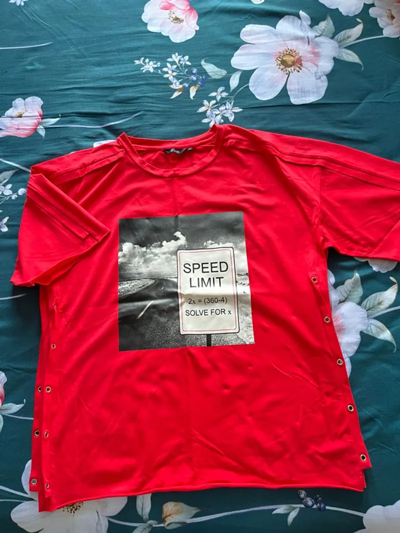 Kaos oversize wanita photo 1
