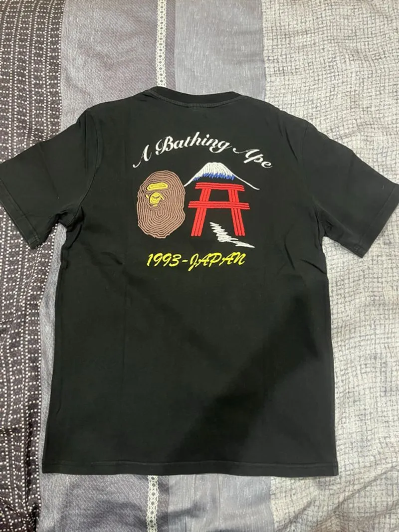 A Bathing Ape T shirt photo 1