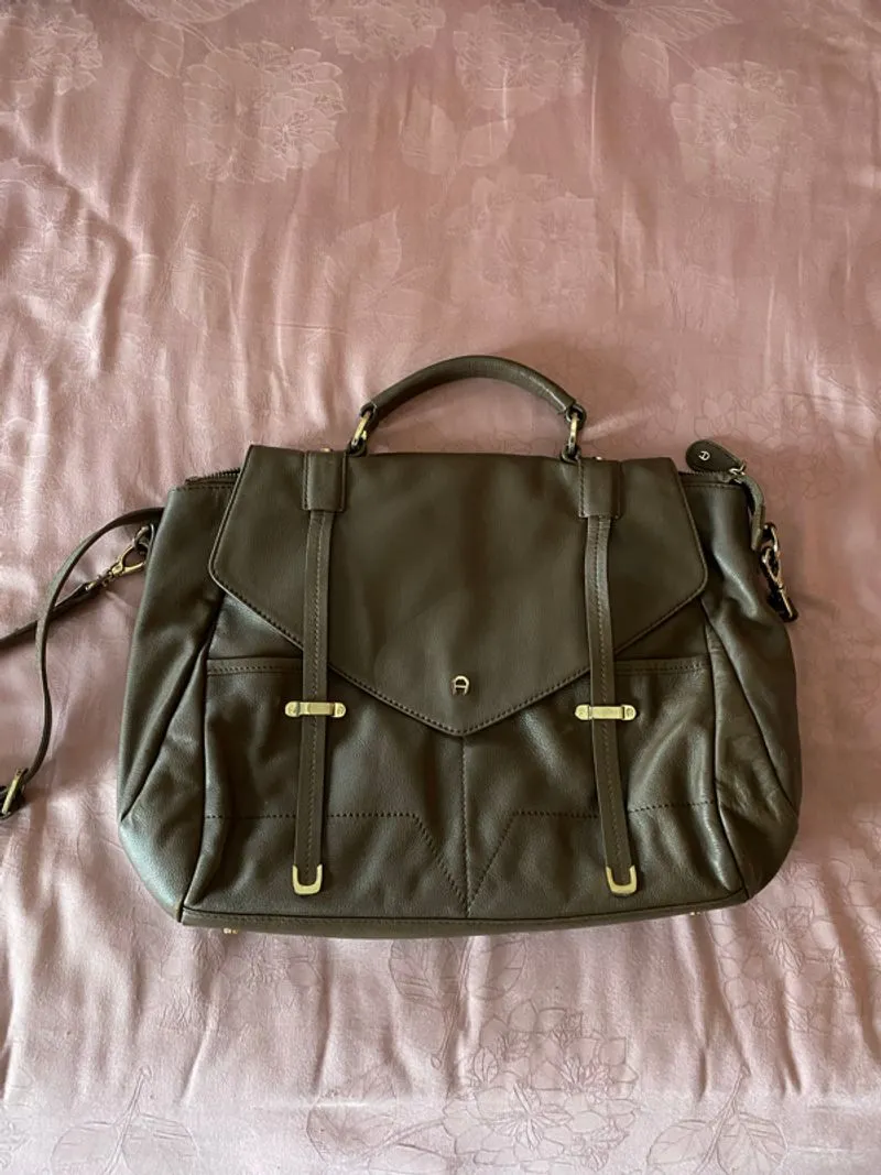 Aigner Bag authentic photo 1