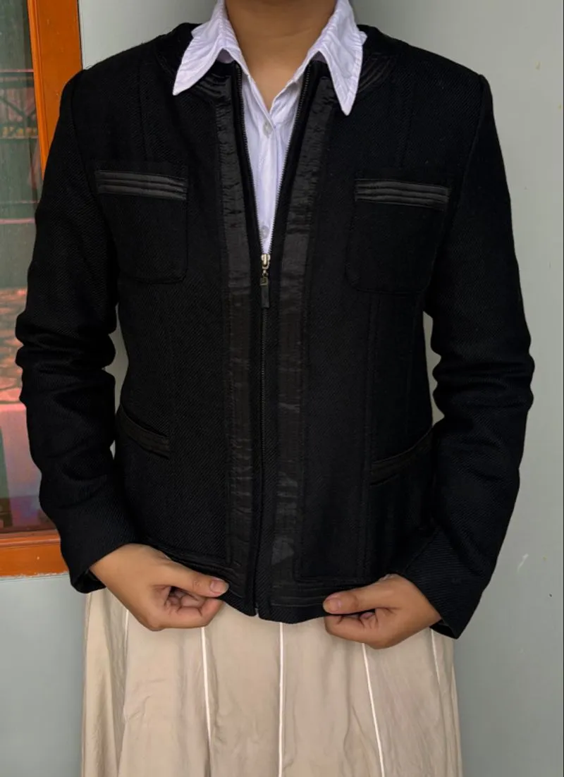 Jaket hitam sleting photo 1