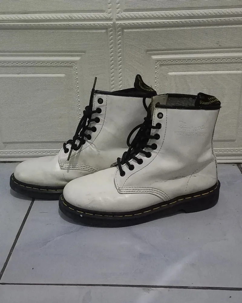 Dr. Martens Casual Boots Pria white photo 1