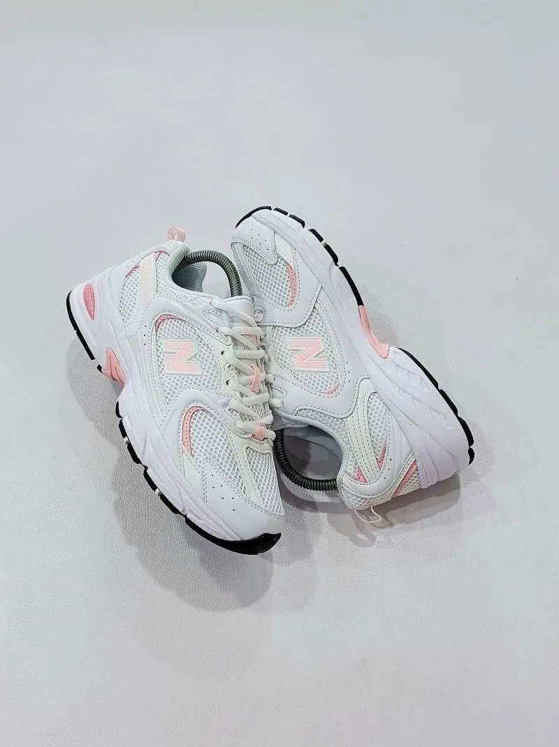 New Balance 530 White Pink photo 1