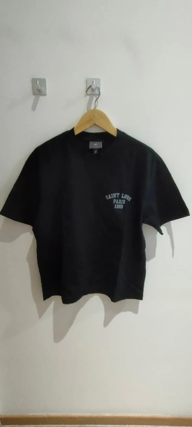 T shirt H&M (potongan loose fit) photo 1