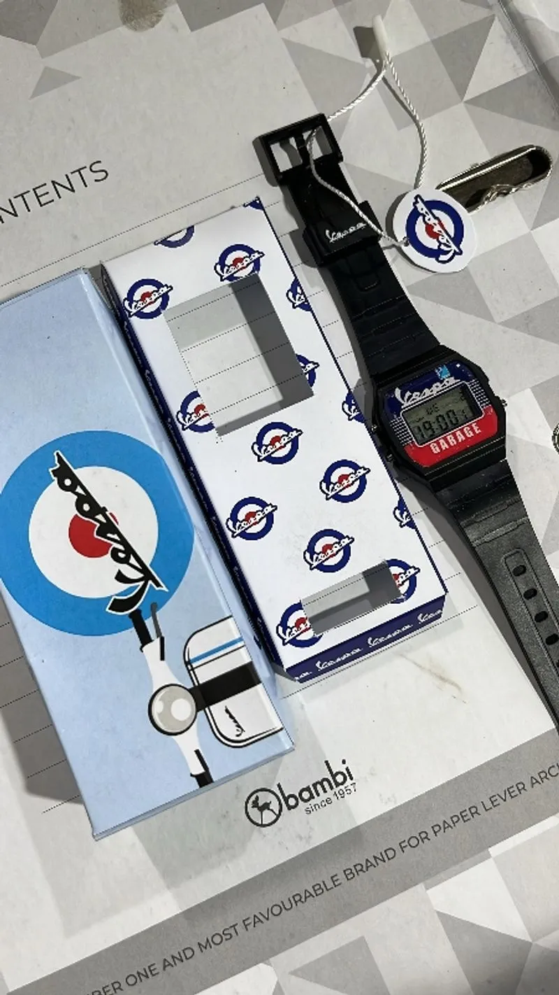 Vespa watch rare vintage photo 1