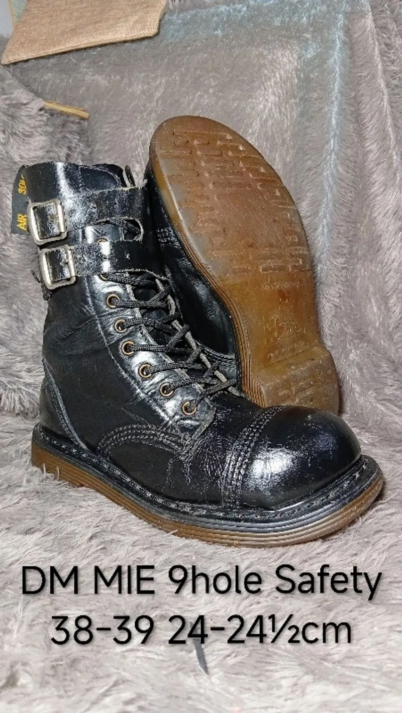 RARE Dr Martens Blacksmooth 9hole Buckle Safety Docmart