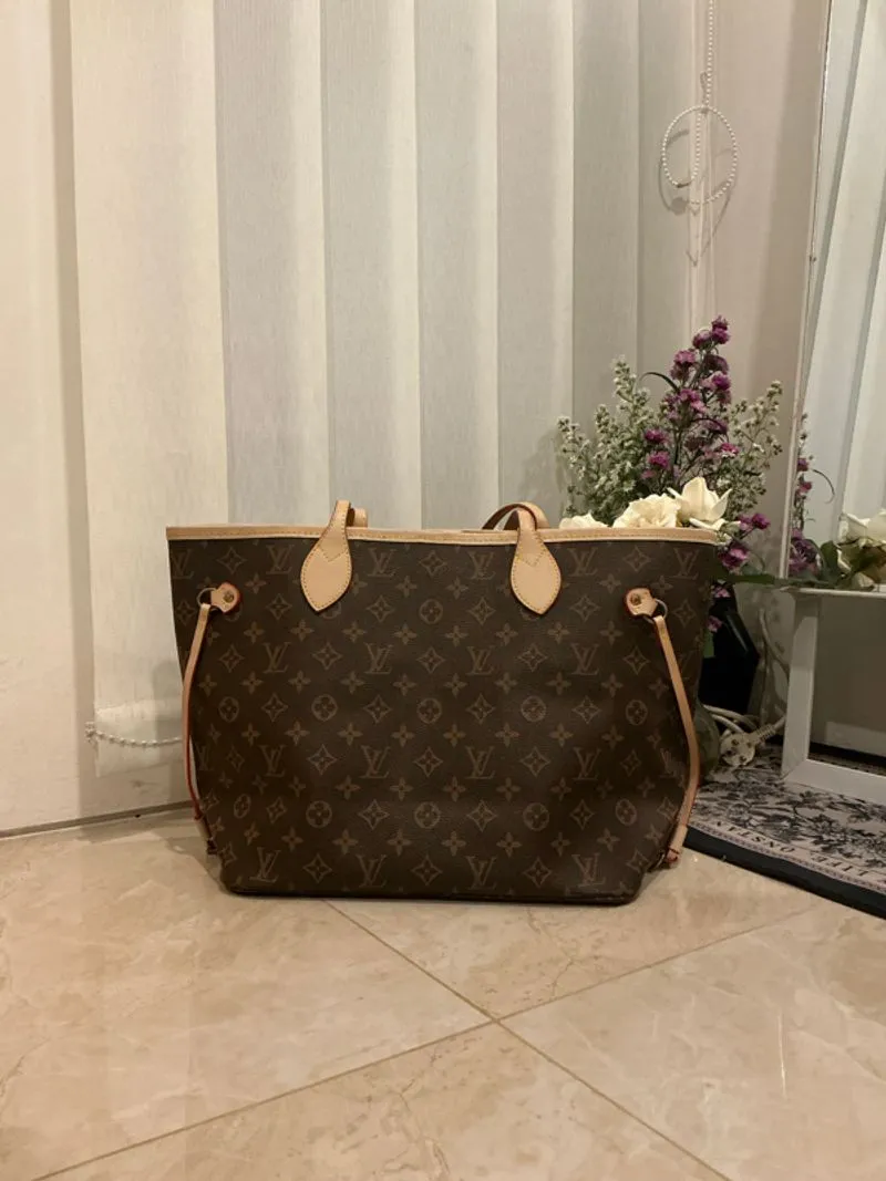 Neverfull MM Tote photo 1