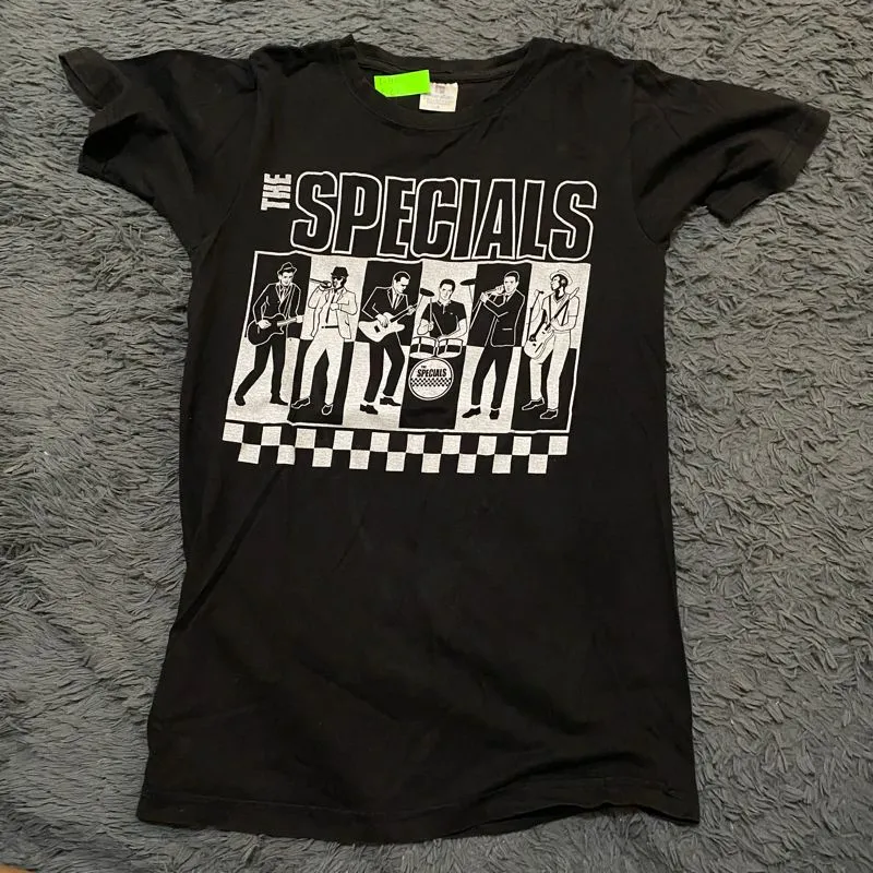 Preloved Kaos Band Official Tshirt Merchandise The Specials  photo 1