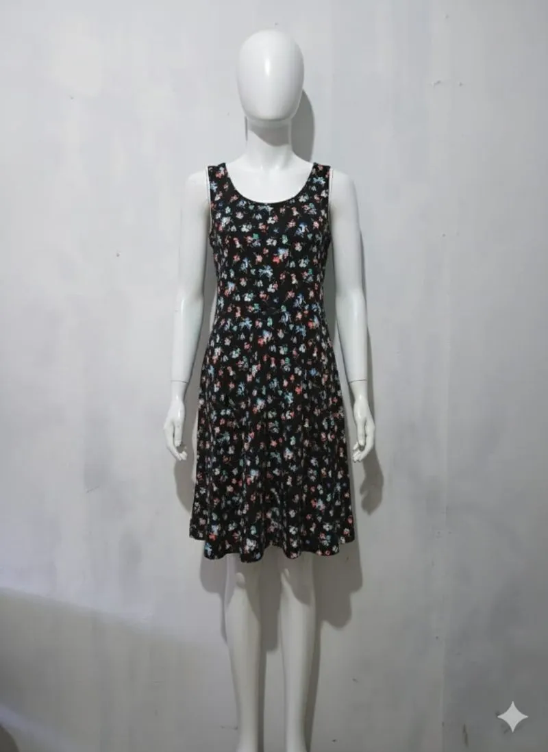 Dress photo 1