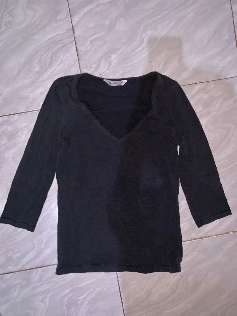 Kaos Hitam photo 1