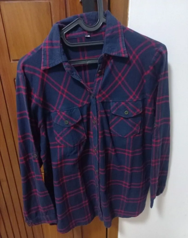 Kemeja Flannel Plaid Merah dan Navy photo 1