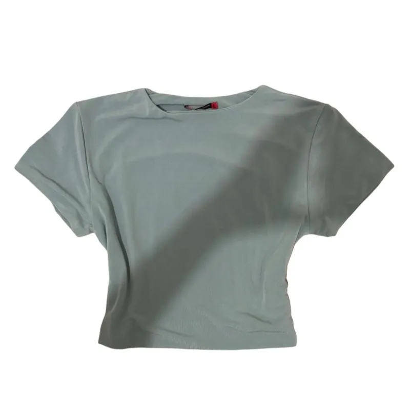 fitted crop top photo 1