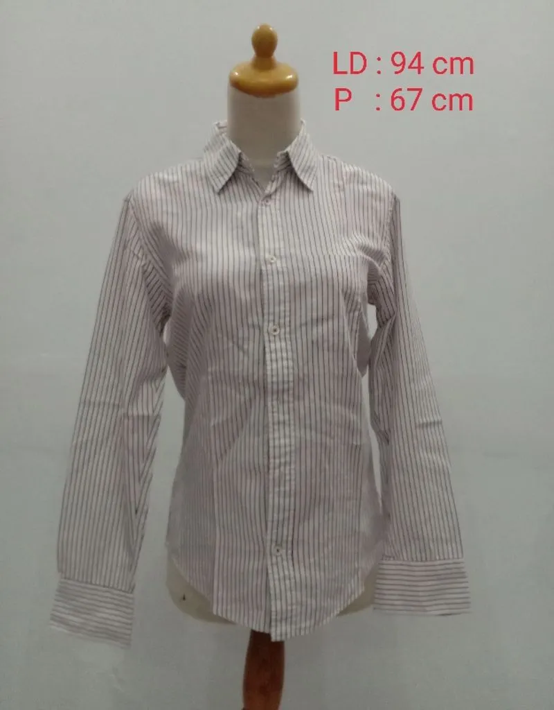 Kemeja Kerja Casual Merk Beauty & Youth Preloved  photo 1