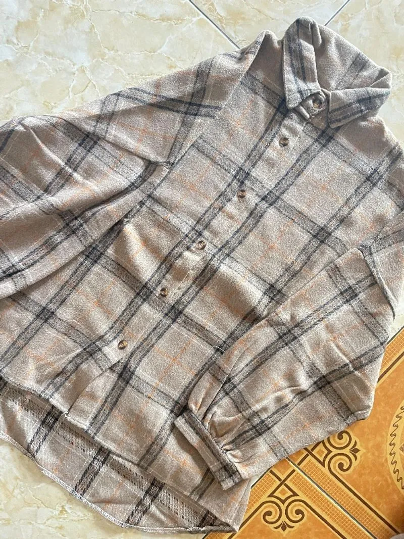 Kemeja Flanel Tartan Wanita Oversize  photo 1