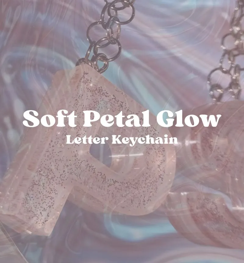 Soft Petal Glow [Keychain] photo 1