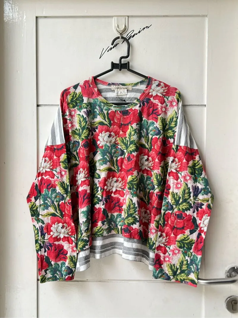 Comme Des Garcons Flower Motive T-shirt photo 1