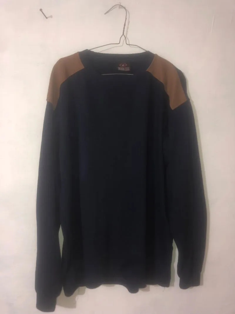 Crewneck photo 1